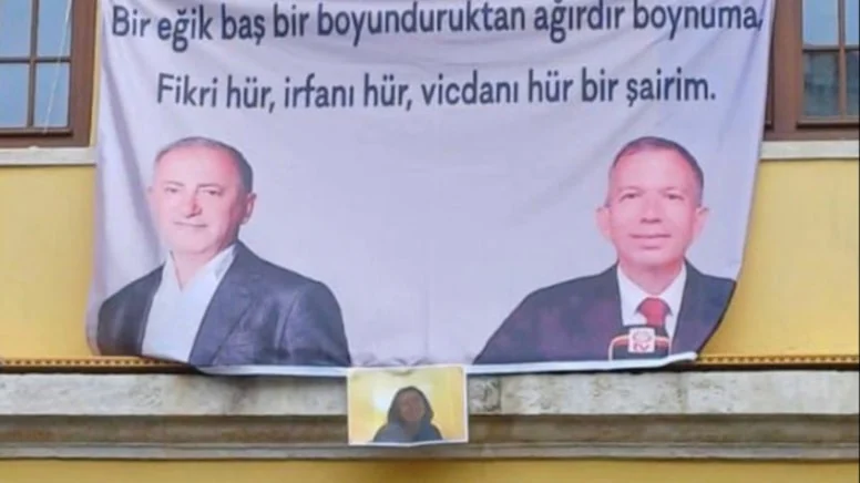 Galatasaray Lisesi'nde Kış Pilav Günü'nde Dikkat Çeken Pankart: Fatih Altaylı ve Remzi Sanver'e Destek 34 fatih altayli jurnalci