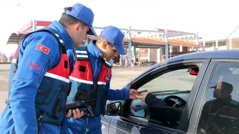 İçişleri Bakanı Ali Yerlikaya: Jandarma, Emniyet ve Sahil Güvenlik Personeline Ücret Dengeleme Müjdesi 3 jandarma jurnalci