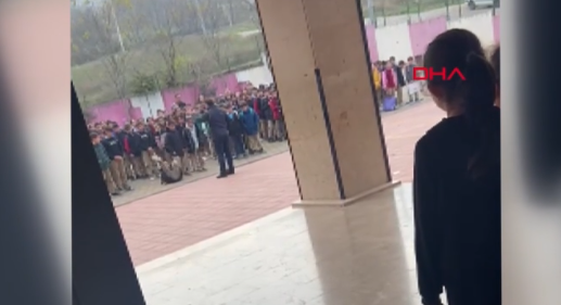 İnegöl’de Ortaokul Müdüründen Skandal: Öğrenciyi Yakasından Tutup Yere Savurdu! 3 okul muduru jurnalci